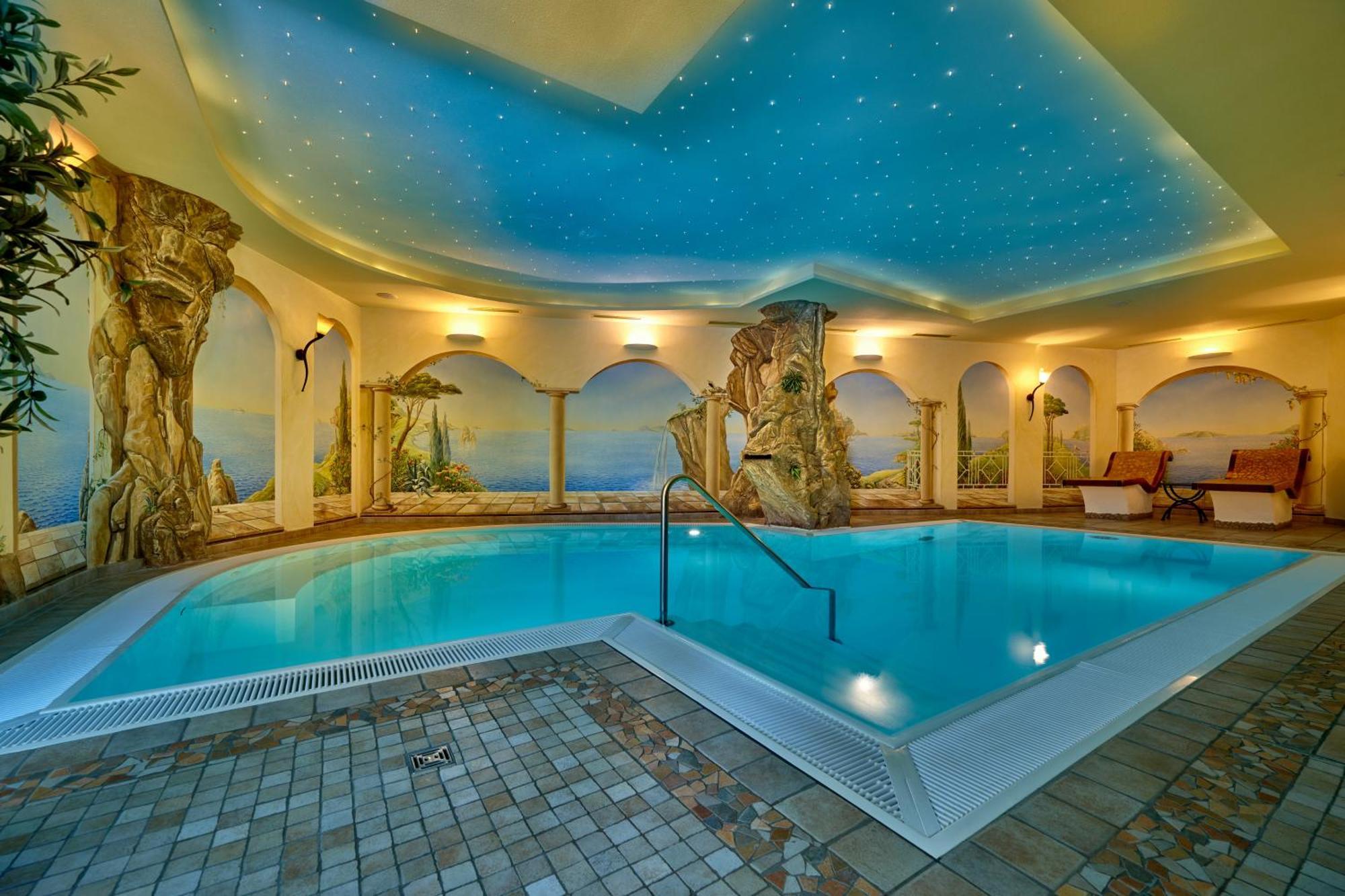 Landhotel Sternwirt - Das Wellnesshotel Zwischen Nuernberg Und Amberg Hogen Exterior foto