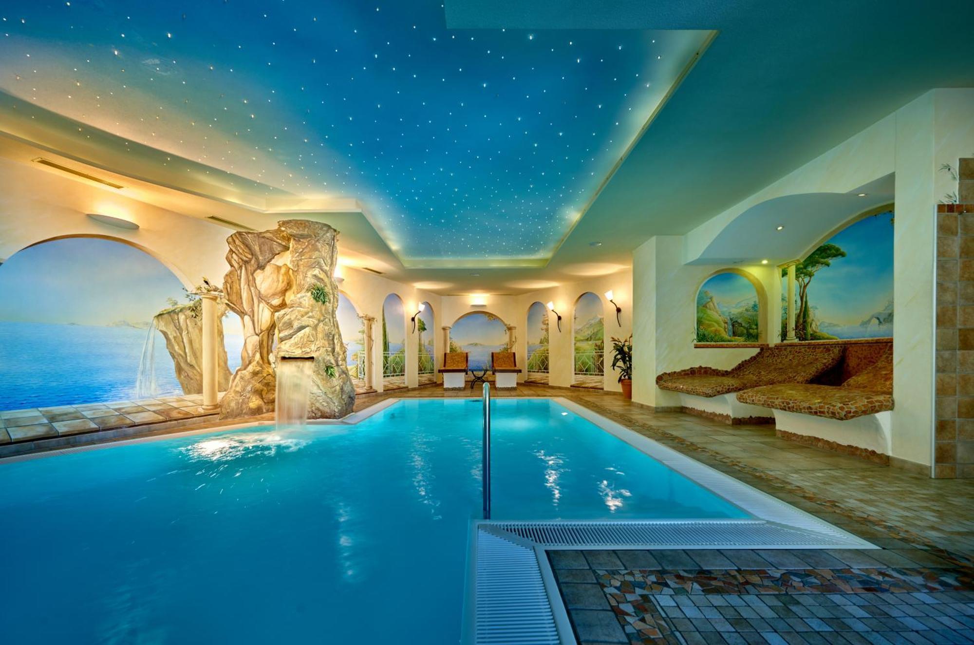 Landhotel Sternwirt - Das Wellnesshotel Zwischen Nuernberg Und Amberg Hogen Exterior foto