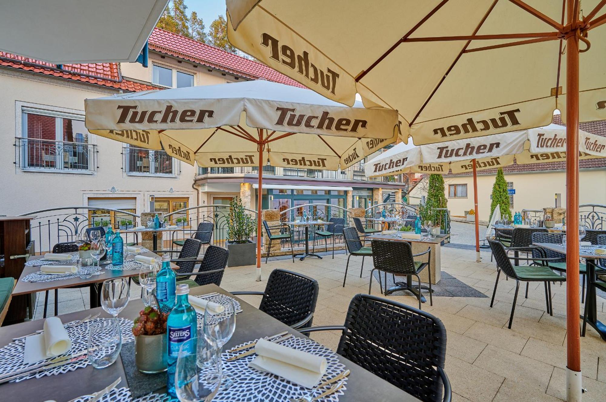 Landhotel Sternwirt - Das Wellnesshotel Zwischen Nuernberg Und Amberg Hogen Exterior foto