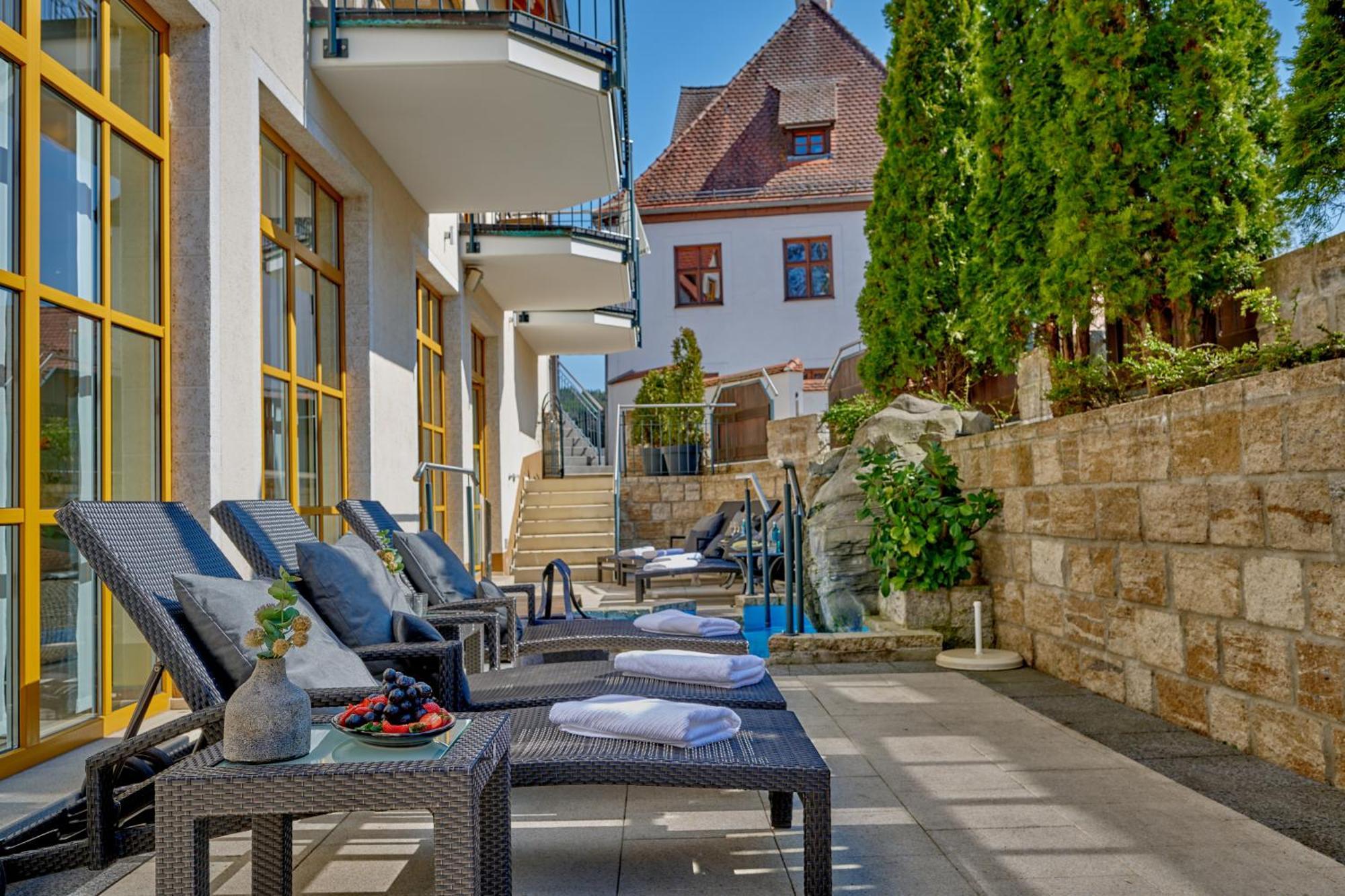 Landhotel Sternwirt - Das Wellnesshotel Zwischen Nuernberg Und Amberg Hogen Exterior foto