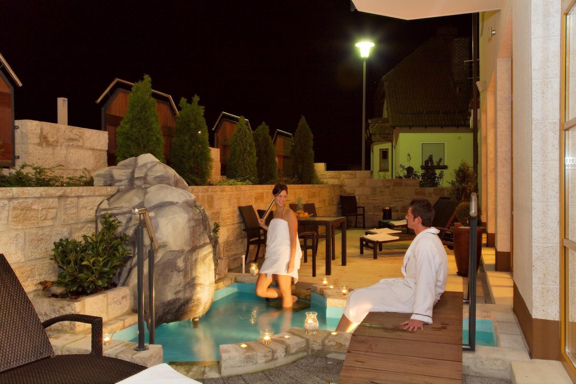 Landhotel Sternwirt - Das Wellnesshotel Zwischen Nuernberg Und Amberg Hogen Exterior foto